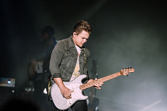 Hunter Hayes jams at Citadel Palooza